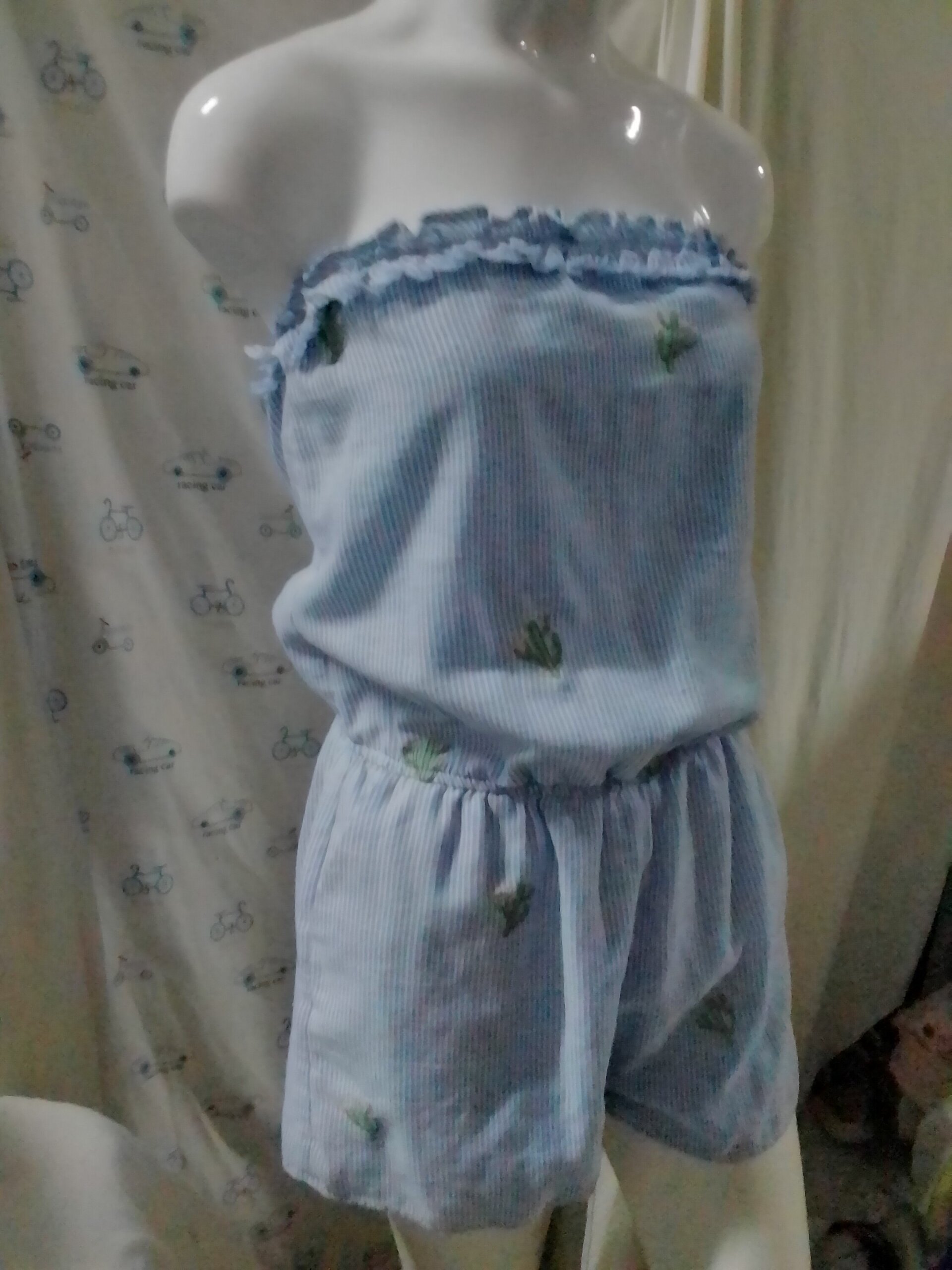 Mono short mujer a rayas con escote - 1