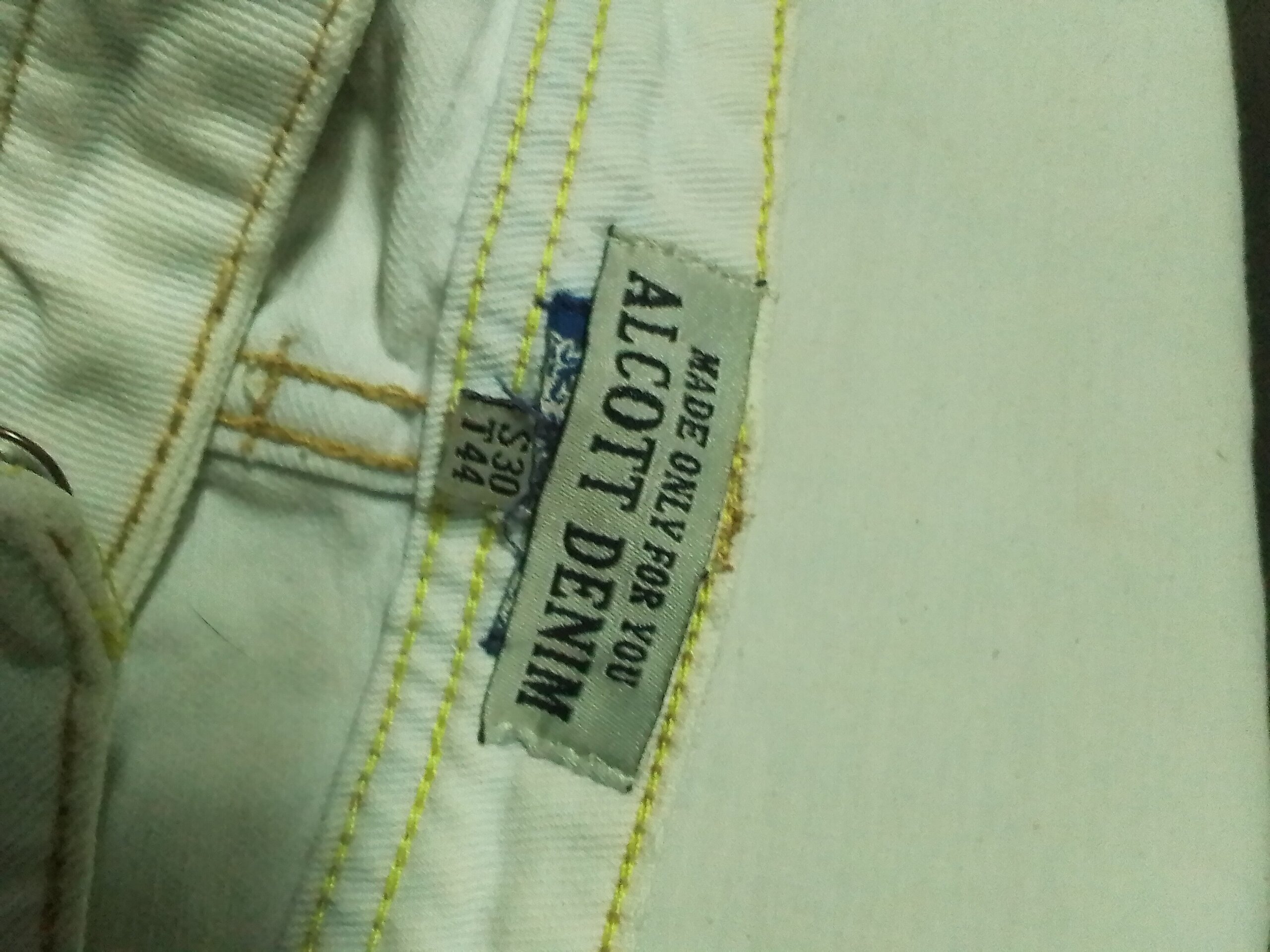 Pantalón short roto - 3