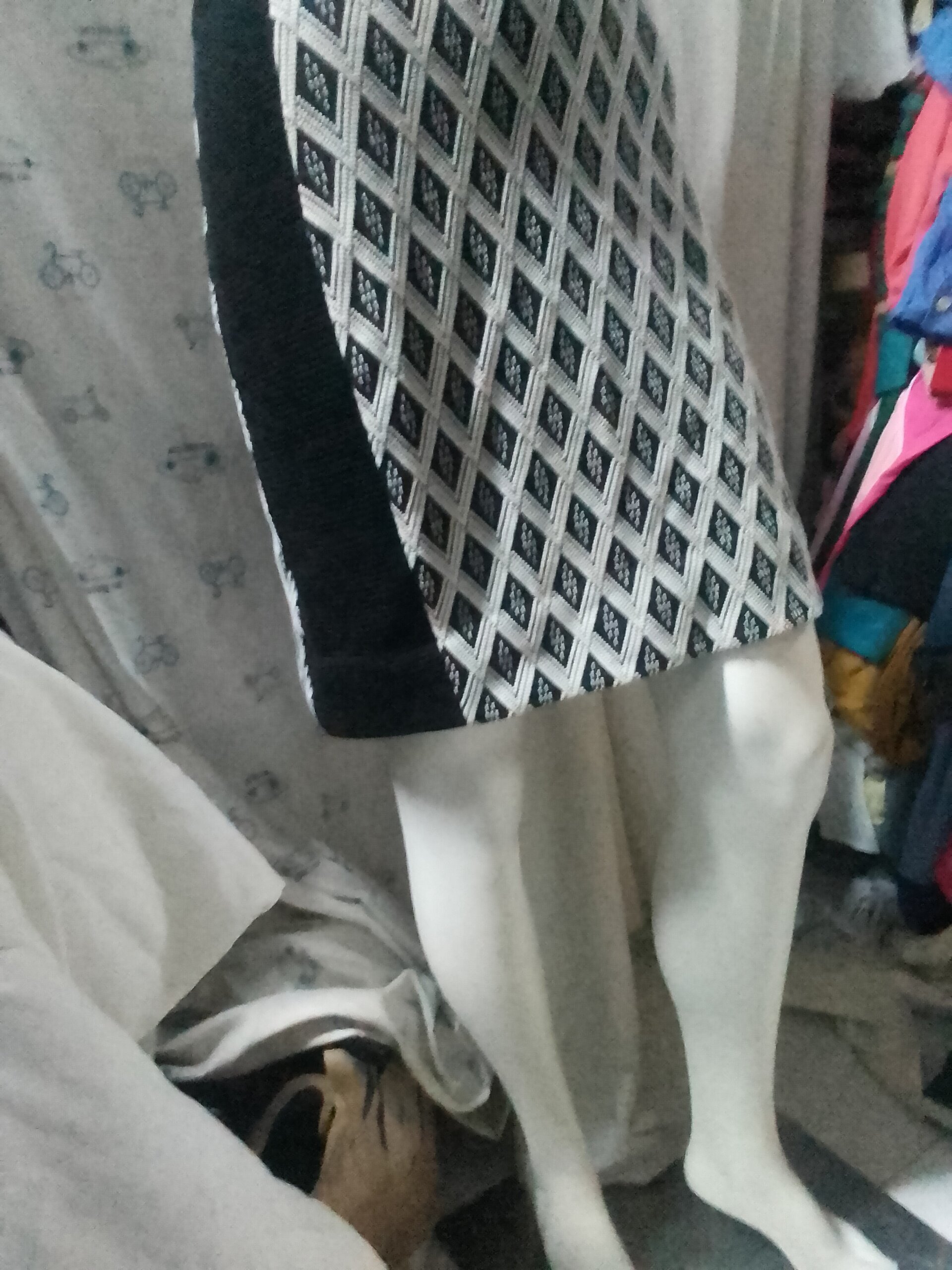 Falda blanca y negra - 1