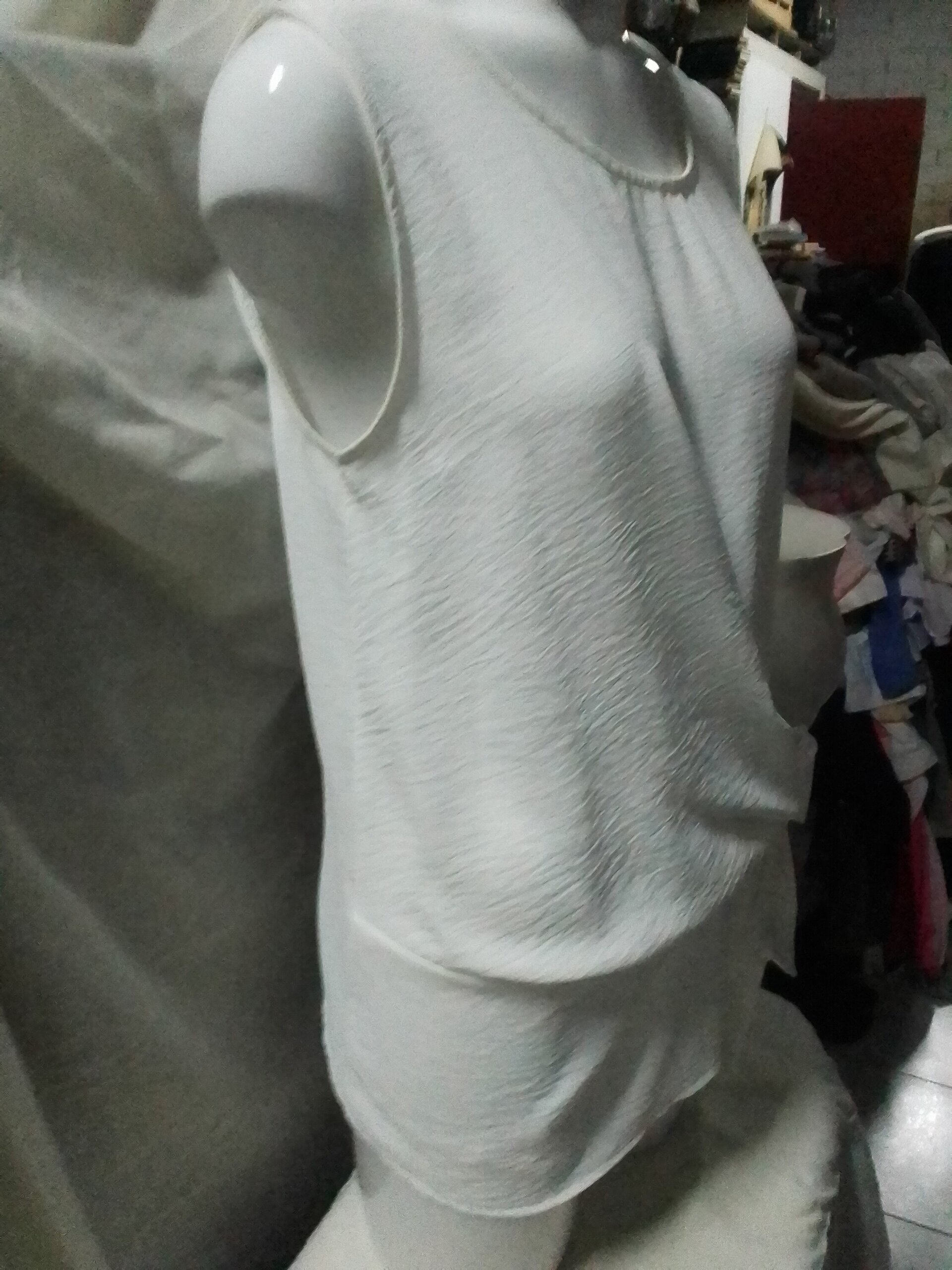 Blusa italiana sin mangas - 4