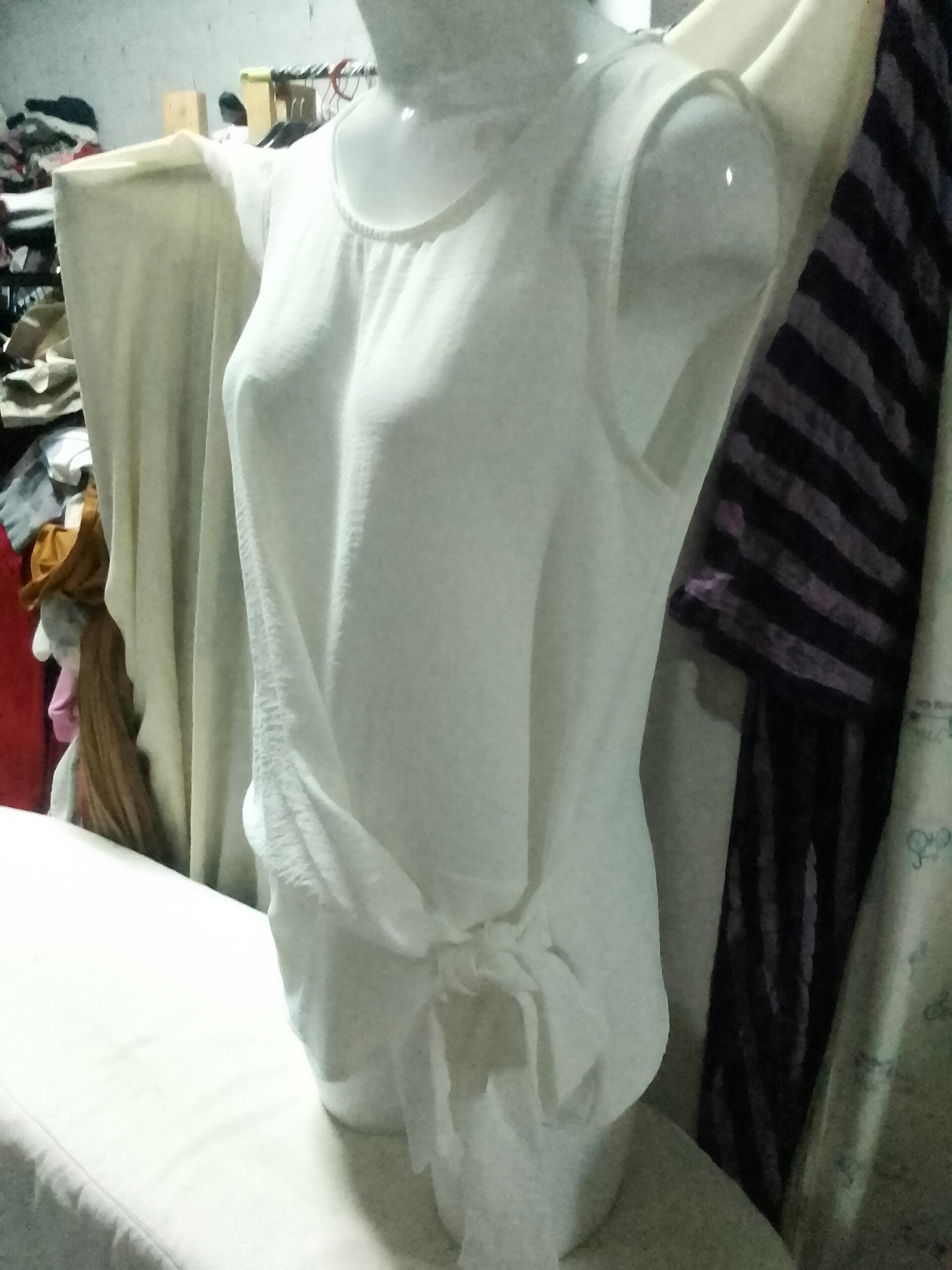 Blusa italiana sin mangas - 5