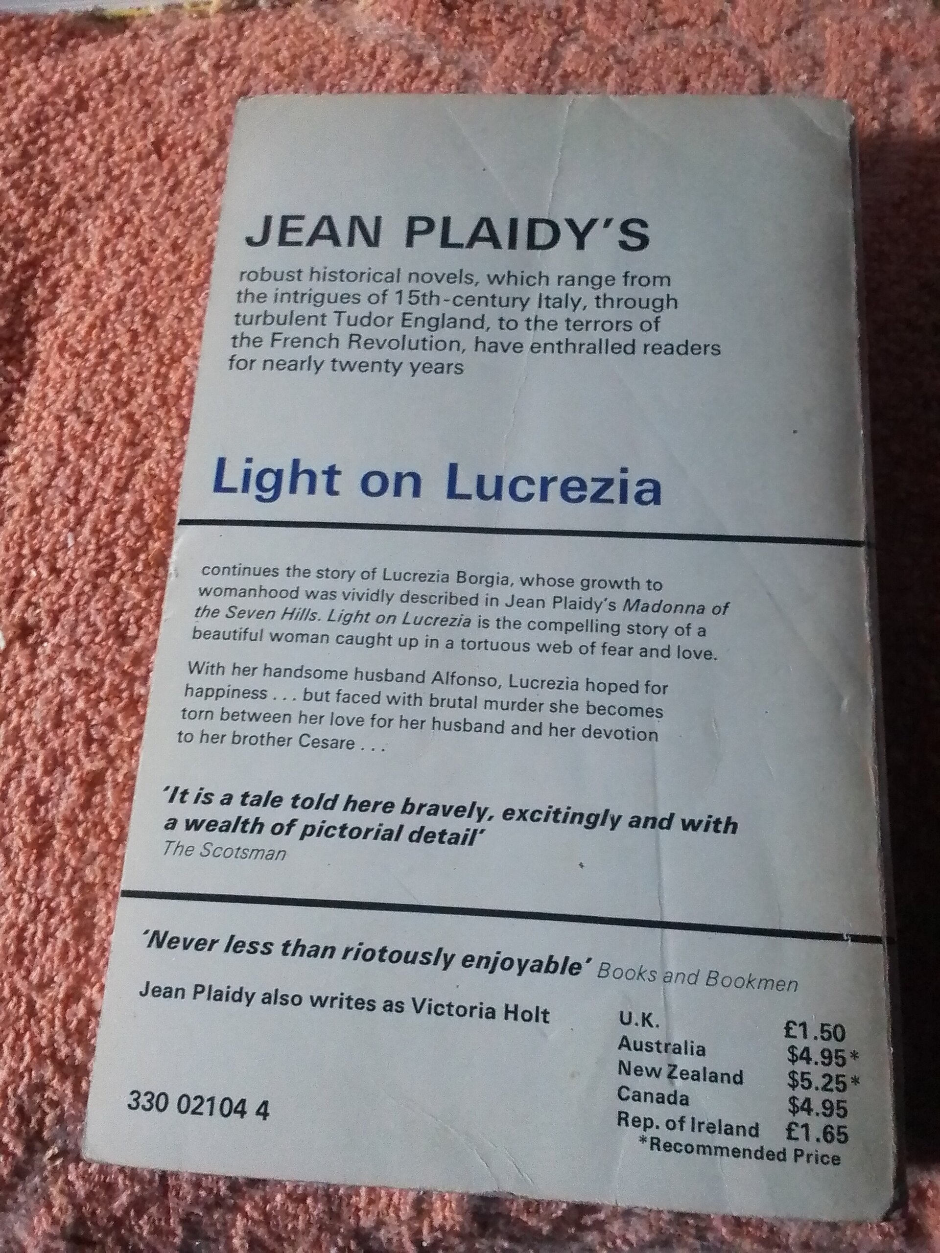 Light on Lucrezia - 2