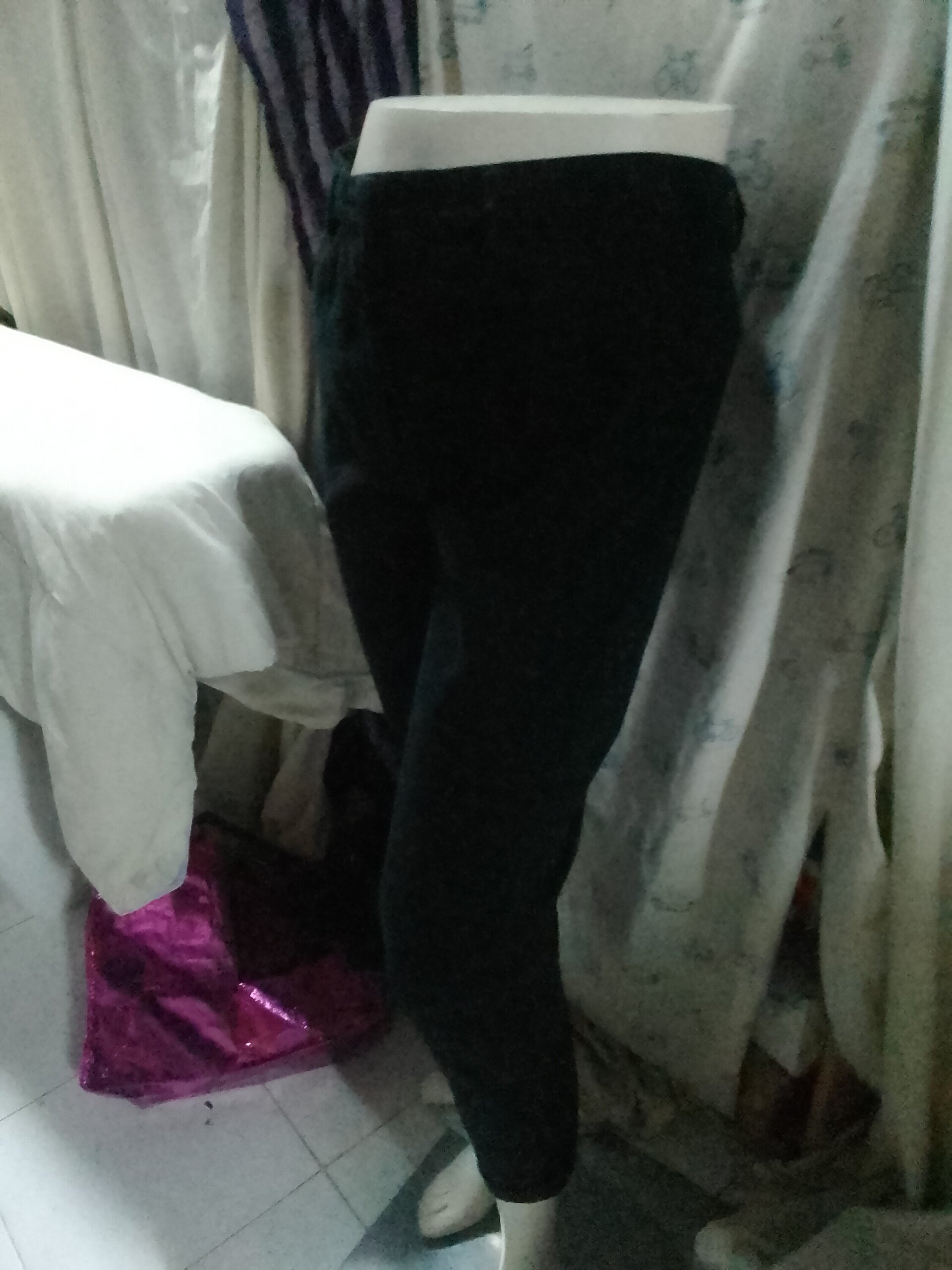 Pantalón pitillo mujer con bolsillos - 3