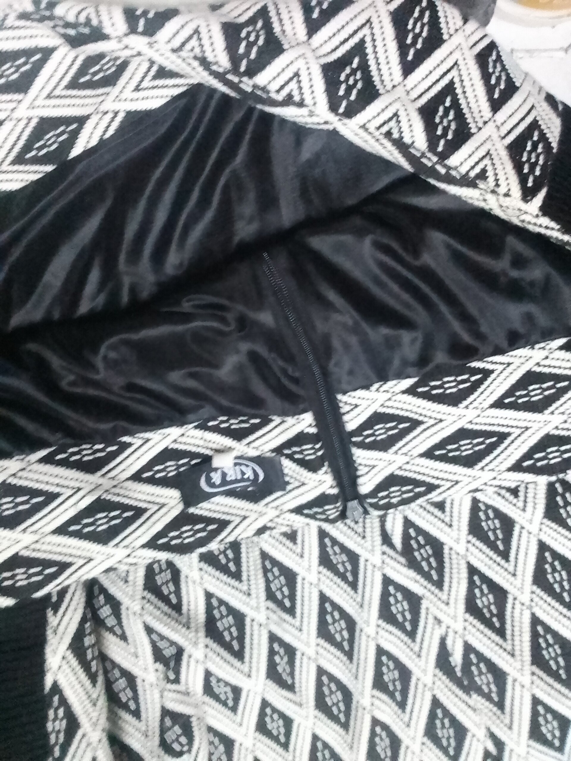 Falda blanca y negra - 3