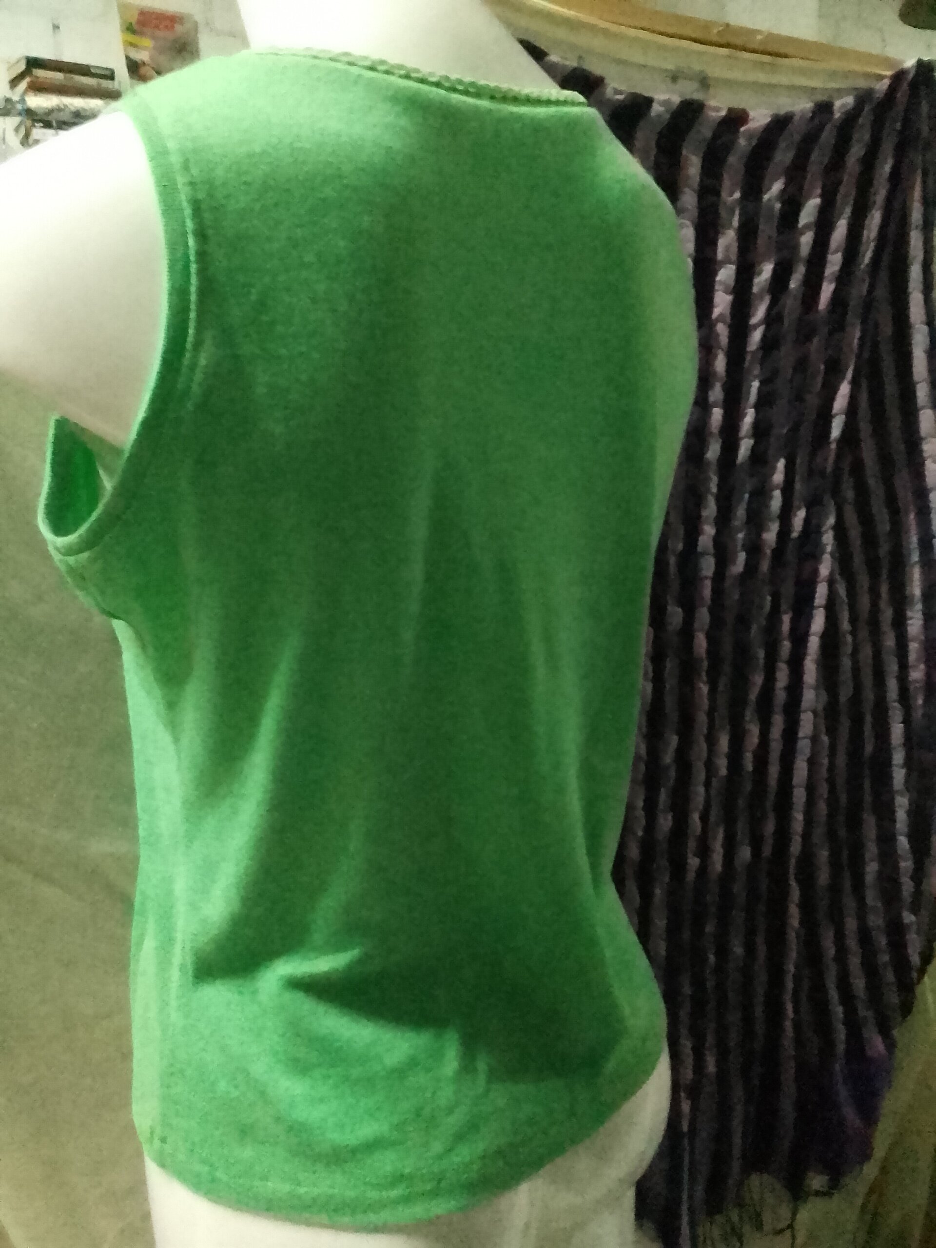 Blusa sin mangas con lazos al pecho - 4