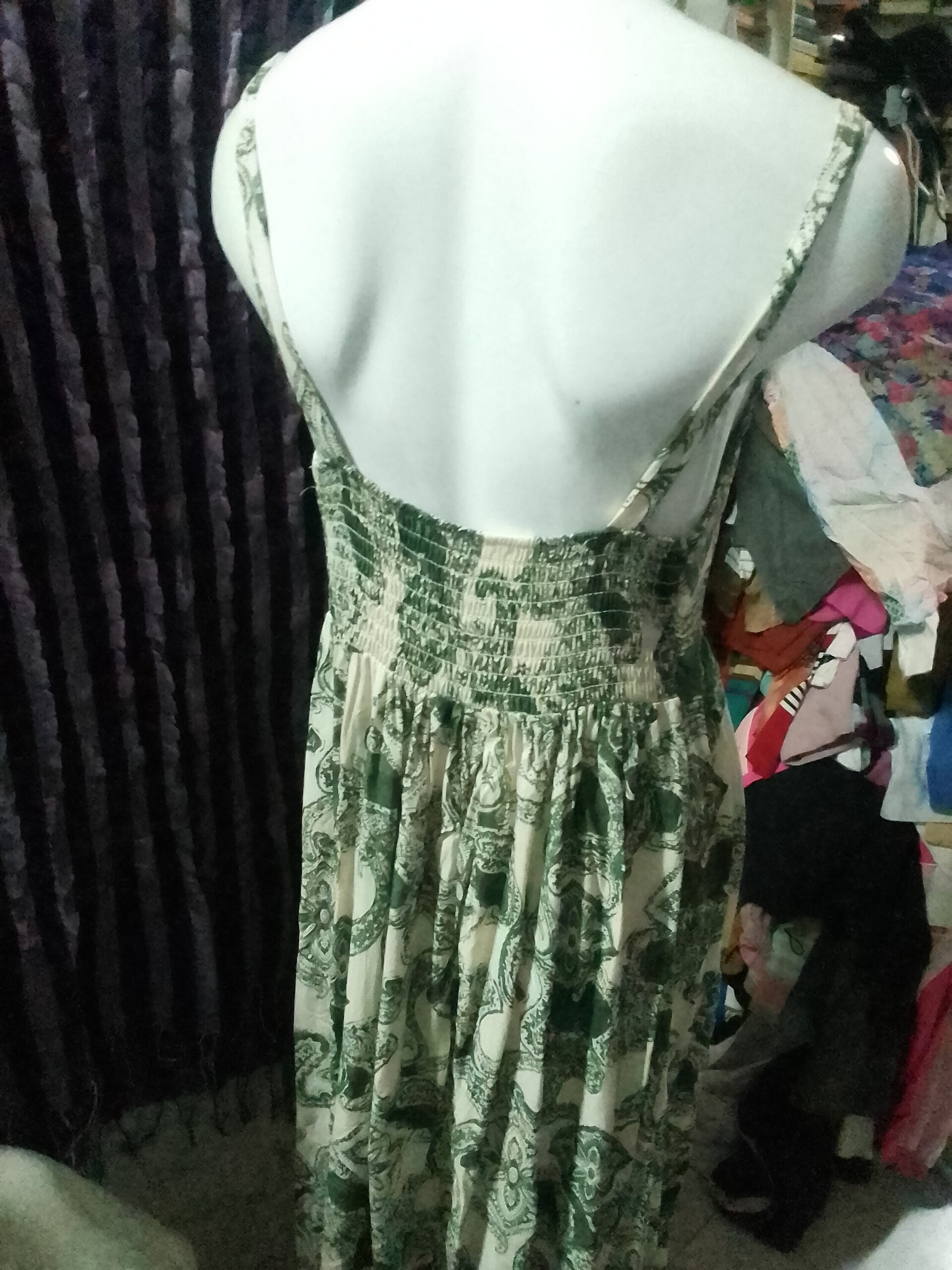 Vestido bohemio con tirantes y lazo al pecho - 6