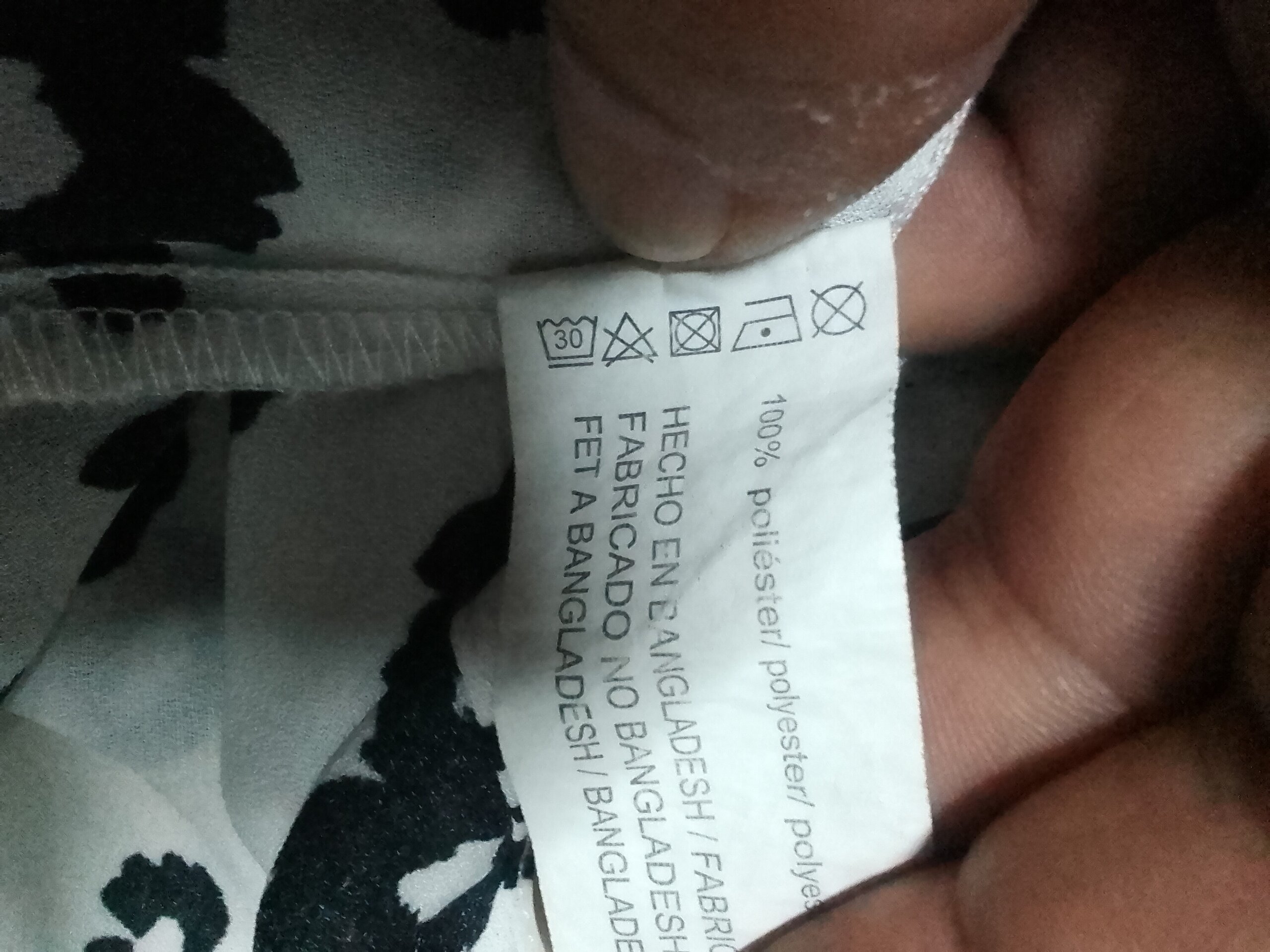 Camisa mujer blanca con adornos negros - 6