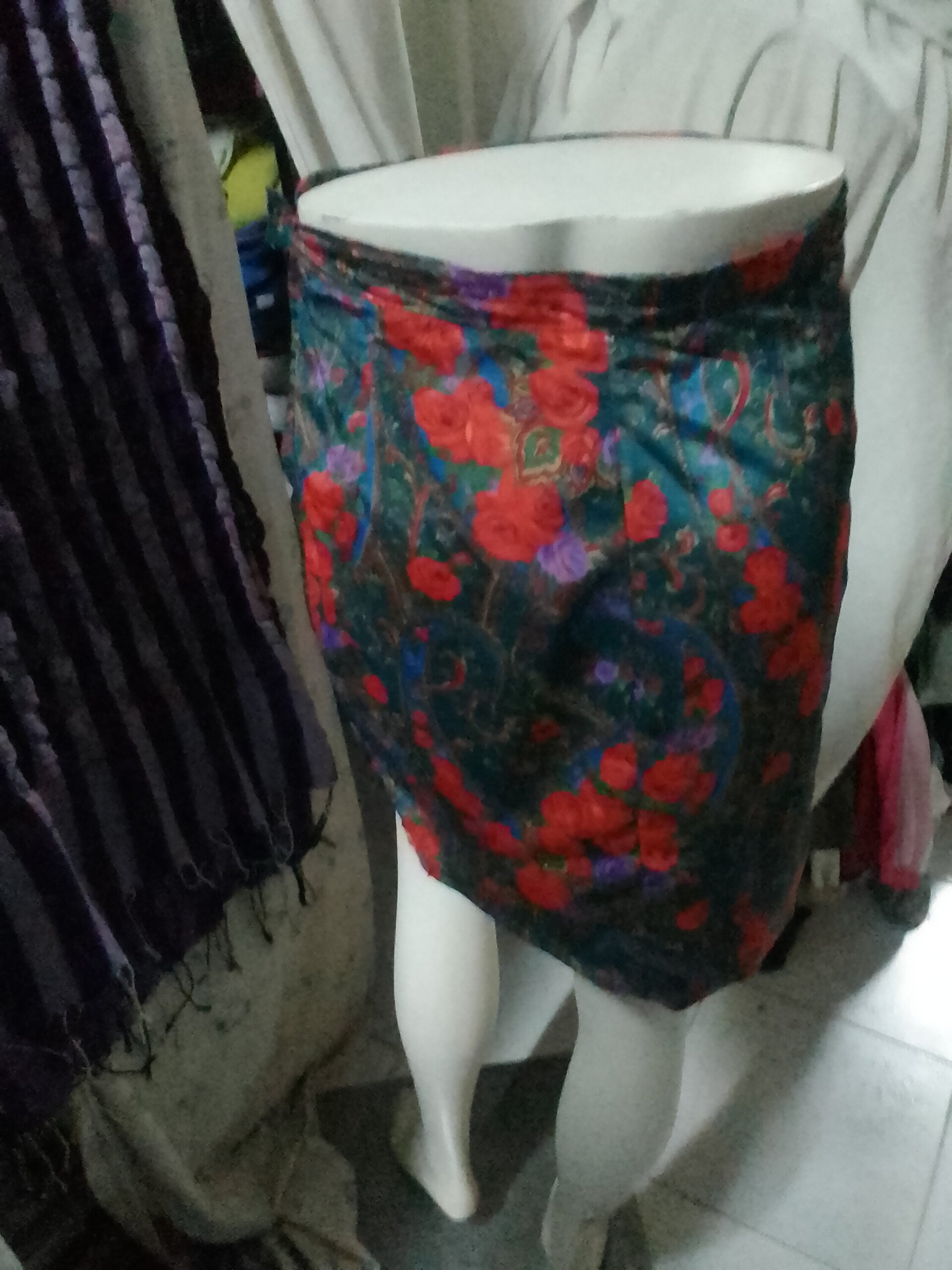 Falda ajustada con estampado floral - 2