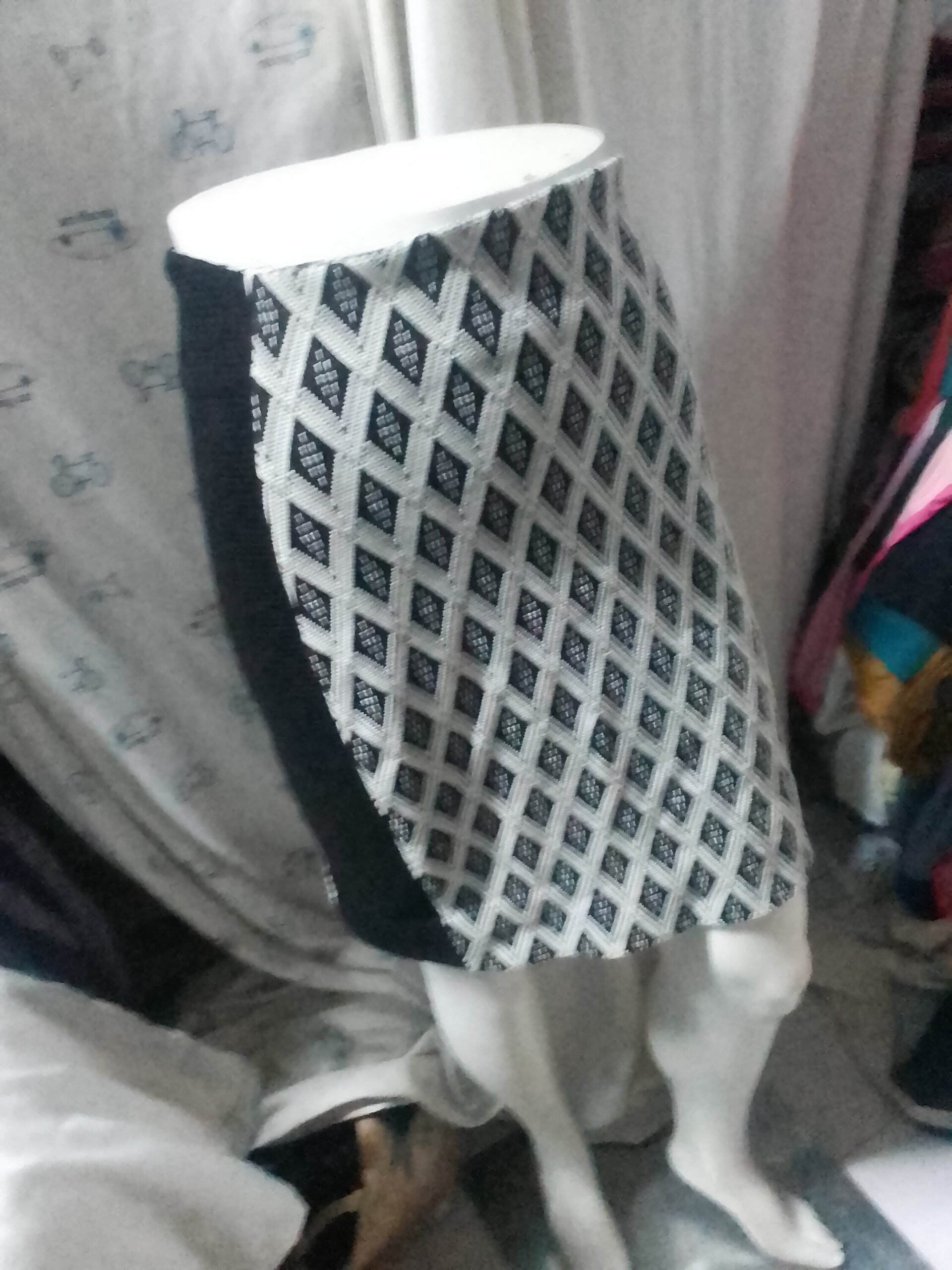 Falda blanca y negra - 4