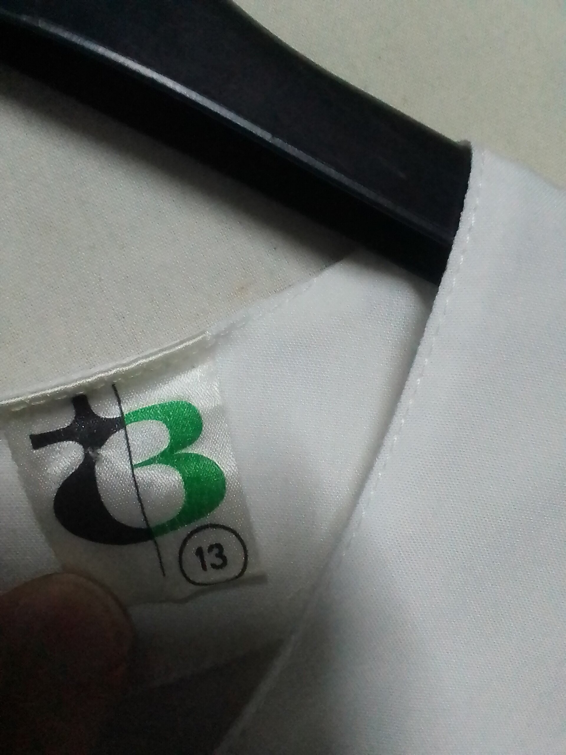 Blusa sin mangas estampada olivas - 4